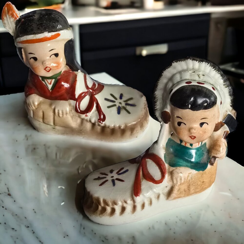 Vintage Indian Native American Hand Painted Ceramic Salt & Pepper shakers